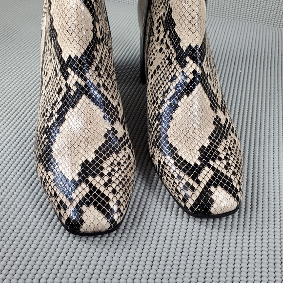 Marc Fisher snake skin leather booties - Picture 3 of 11